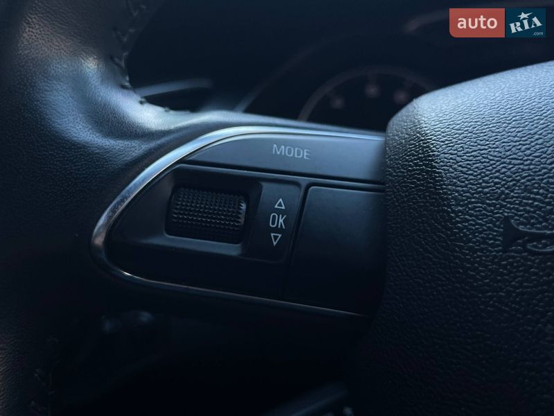 Седан Audi A4 2013 в Києві