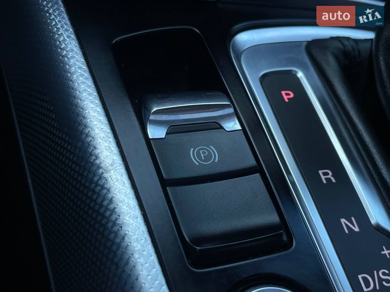 Седан Audi A4 2013 в Києві