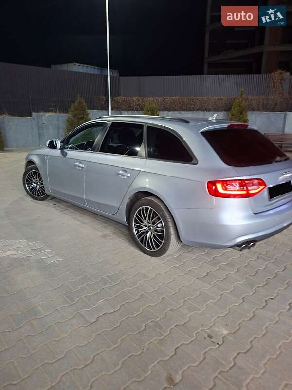 Універсал Audi A4 2014 в Чернівцях