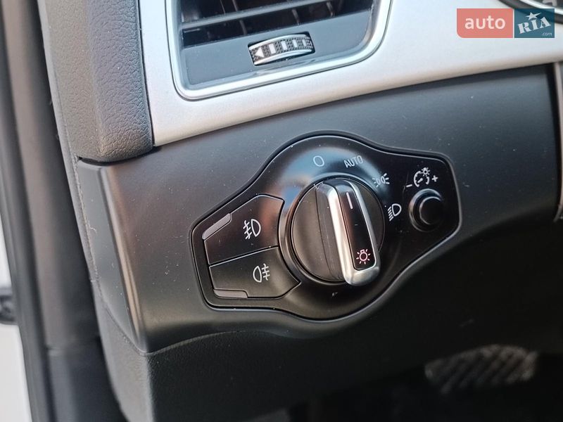 Седан Audi A4 2015 в Харькове