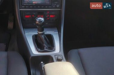 Седан Audi A4 2006 в Хороле