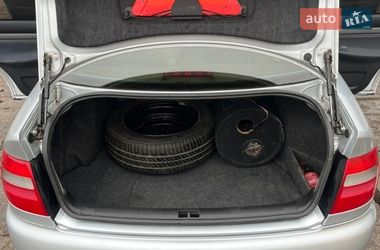 Седан Audi A4 1997 в Люботине