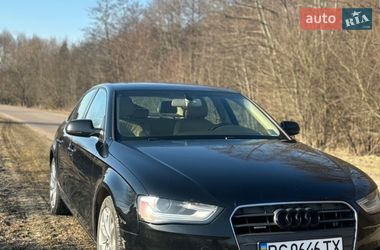 Седан Audi A4 2013 в Бобрке