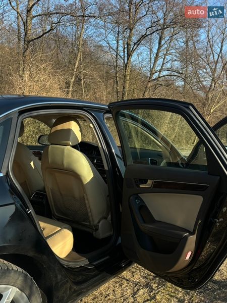Седан Audi A4 2013 в Бобрке