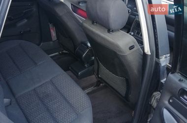 Седан Audi A4 1995 в Рахове