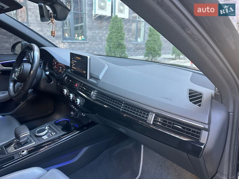 Седан Audi A4 2018 в Броварах