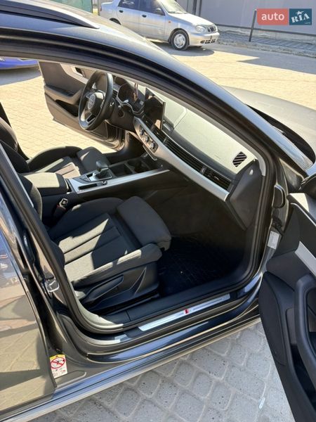 Универсал Audi A4 2020 в Старом Самборе