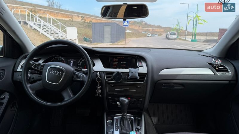 Седан Audi A4 2010 в Одессе