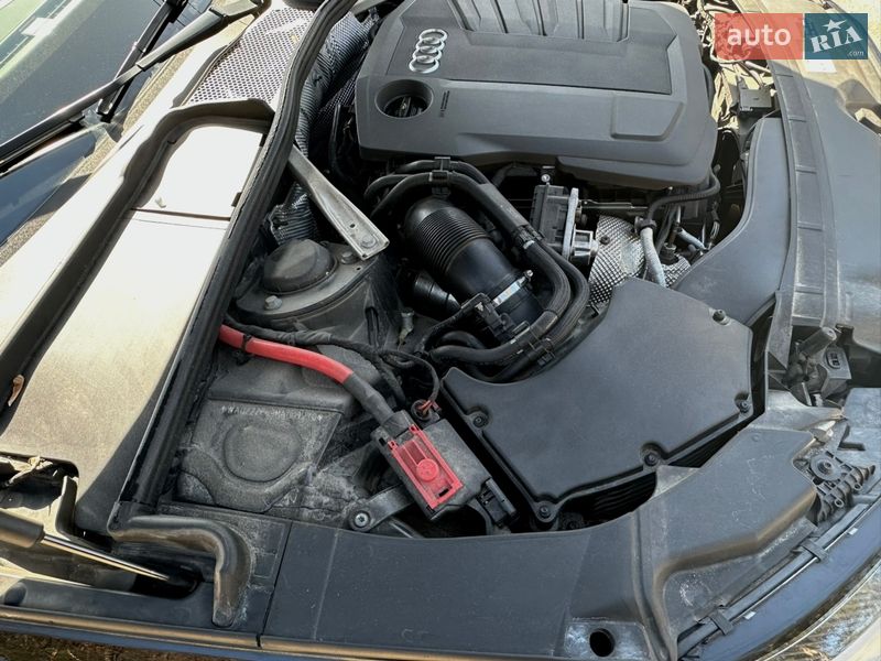 Универсал Audi A4 2020 в Киеве