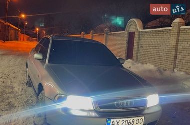 Седан Audi A4 1997 в Люботине