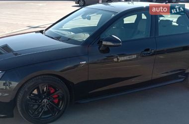 Седан Audi A4 2023 в Киеве