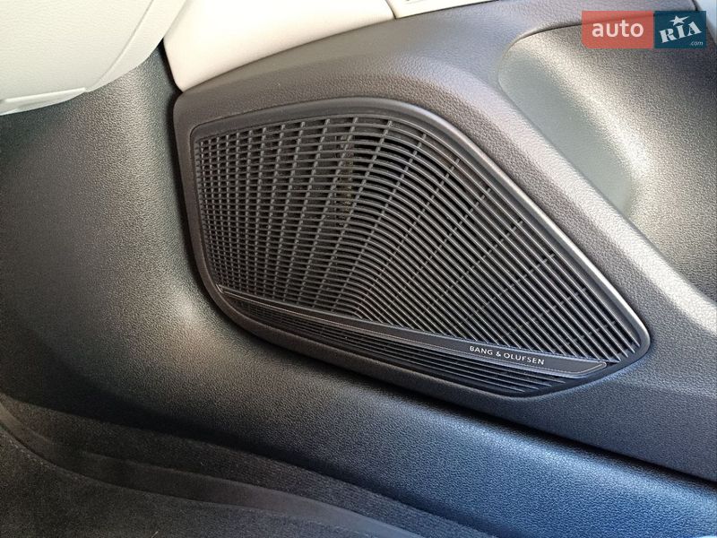 Седан Audi A4 2023 в Киеве