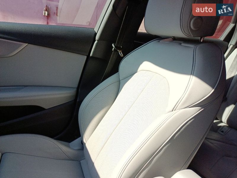 Седан Audi A4 2023 в Киеве