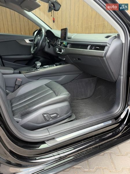 Седан Audi A4 2019 в Одесі