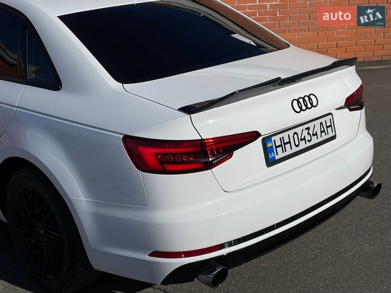 Седан Audi A4 2016 в Киеве