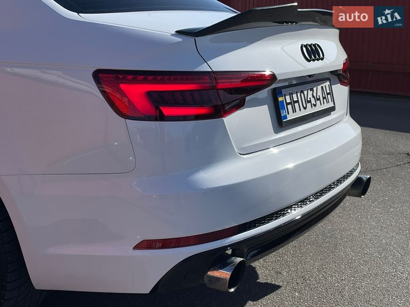 Седан Audi A4 2016 в Киеве
