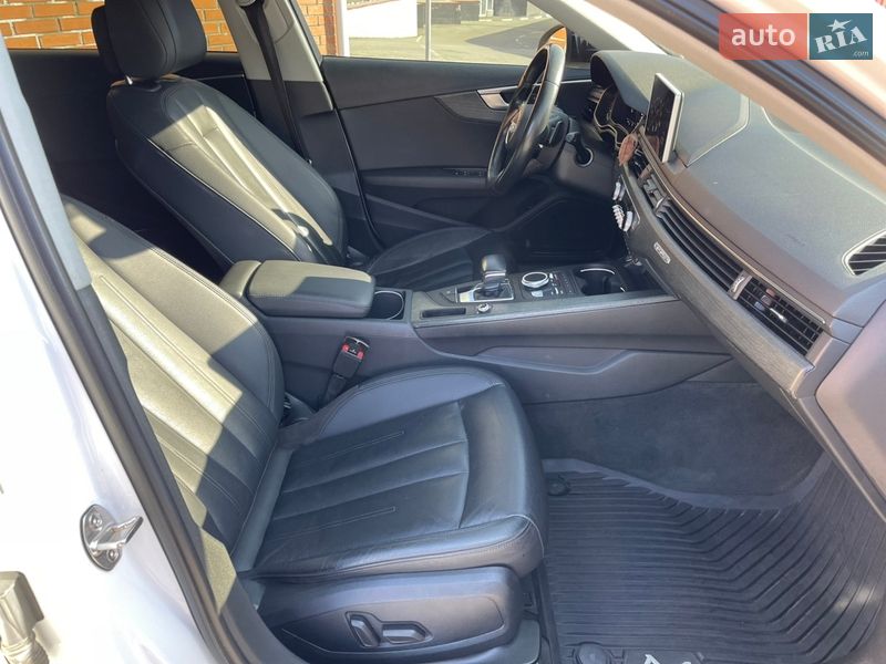 Седан Audi A4 2016 в Киеве