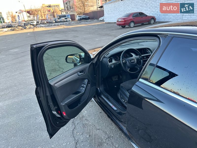 Седан Audi A4 2014 в Киеве