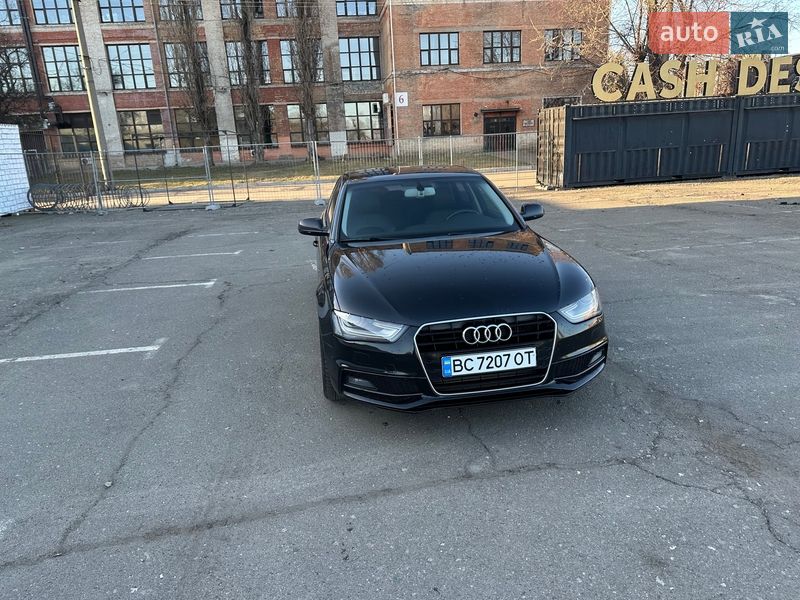 Седан Audi A4 2014 в Киеве