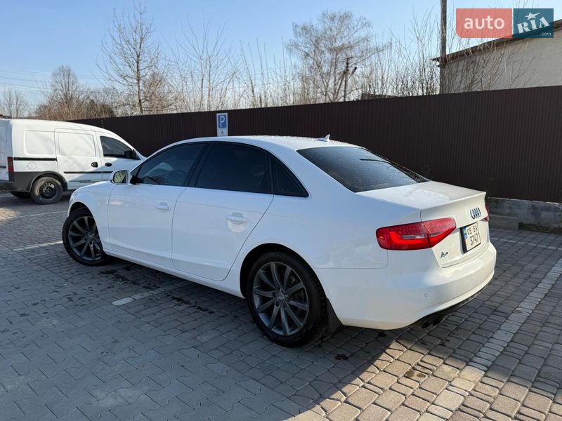 Седан Audi A4 2013 в Вижнице