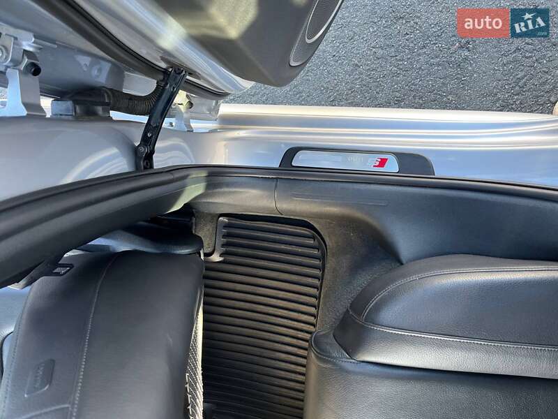 Седан Audi A4 2015 в Львове