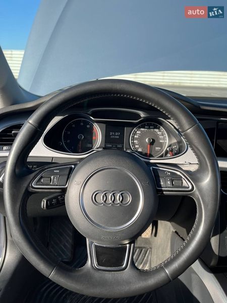 Седан Audi A4 2015 в Львове
