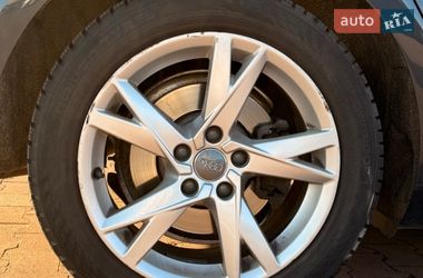 Седан Audi A4 2017 в Ровно
