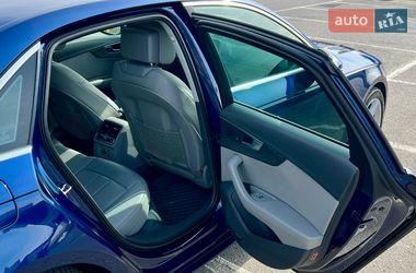 Седан Audi A4 2016 в Львові