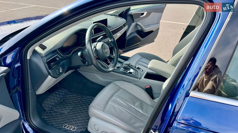 Седан Audi A4 2016 в Львові