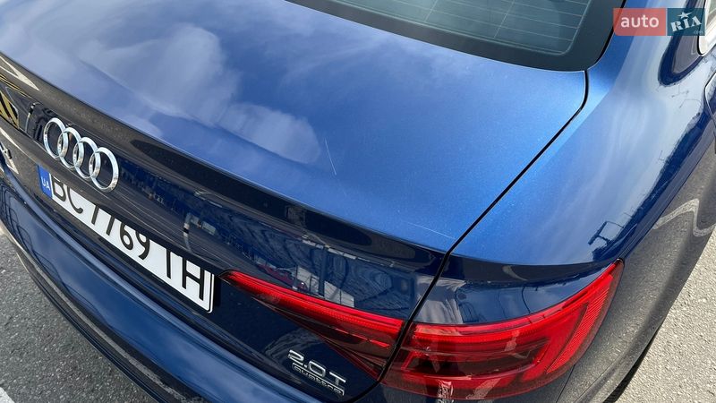Седан Audi A4 2016 в Львові
