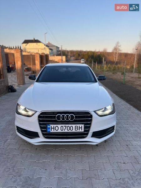 Седан Audi A4 2015 в Тернополе