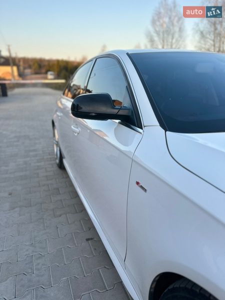 Седан Audi A4 2015 в Тернополе