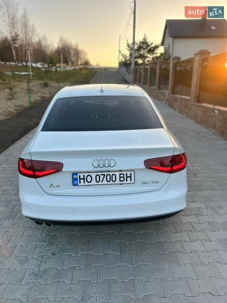 Седан Audi A4 2015 в Тернополе