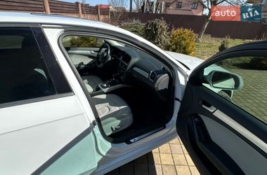Седан Audi A4 2014 в Ивано-Франковске
