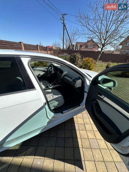 Седан Audi A4 2014 в Ивано-Франковске