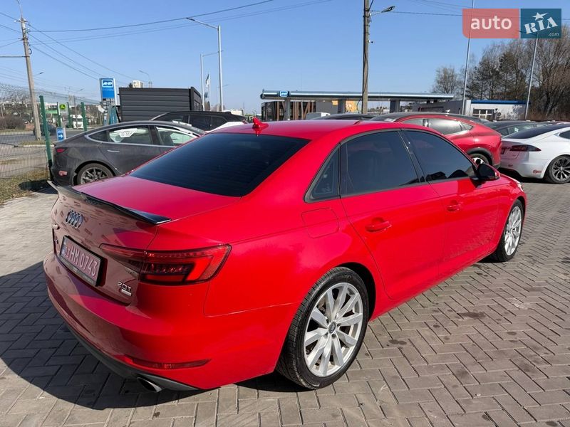 Седан Audi A4 2017 в Луцке