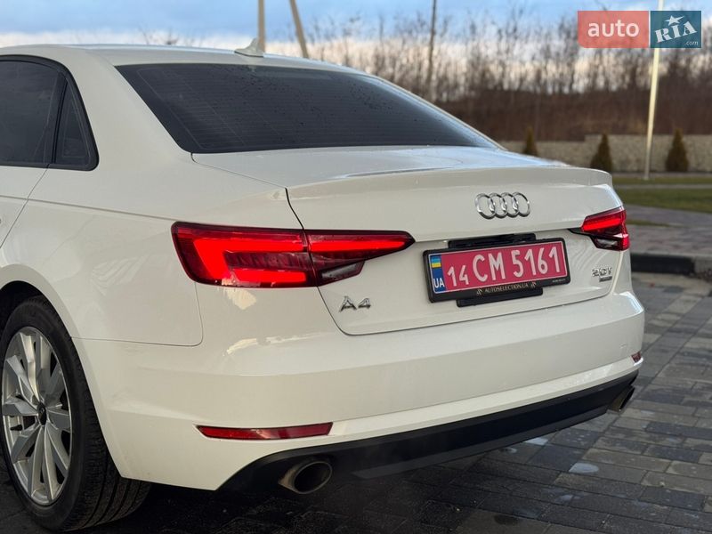 Седан Audi A4 2017 в Львове