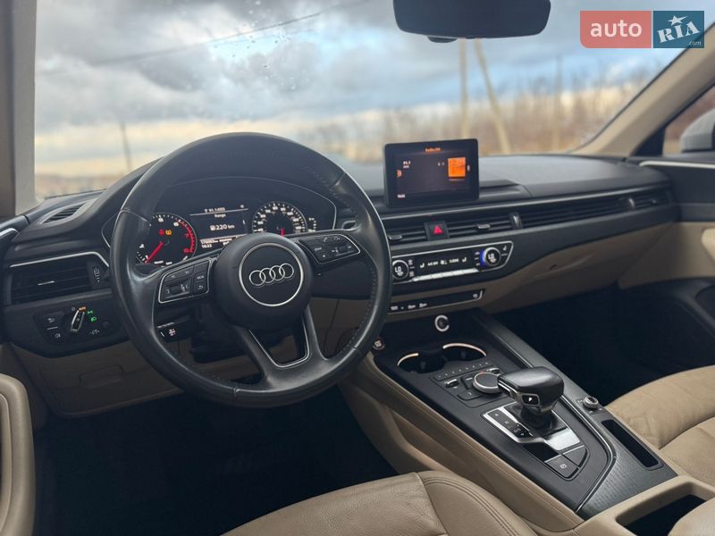 Седан Audi A4 2017 в Львове