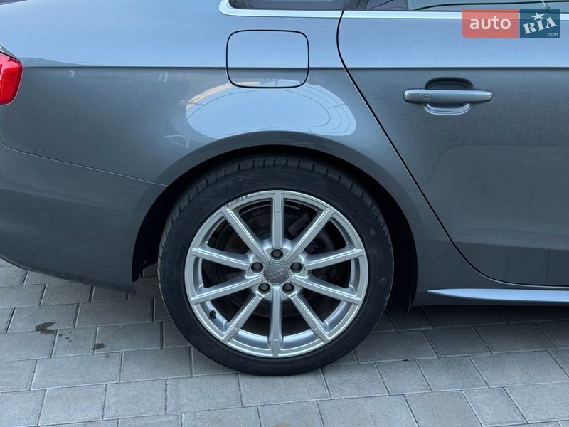 Седан Audi A4 2015 в Луцке