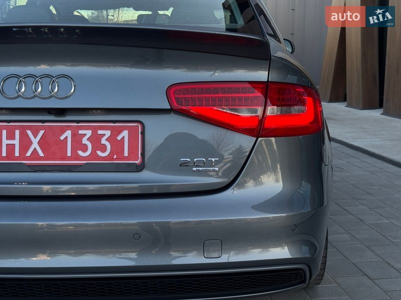 Седан Audi A4 2015 в Луцке