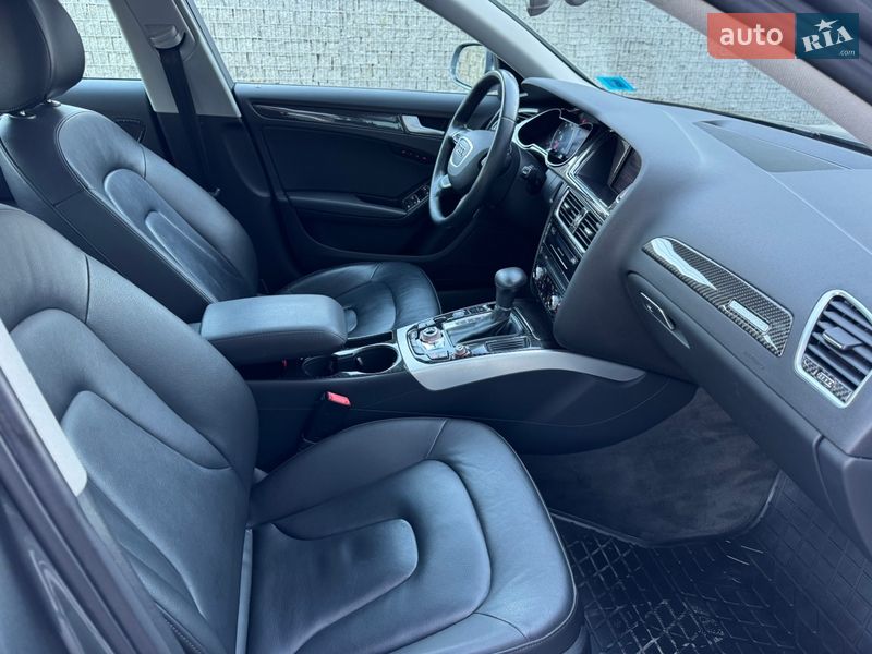Седан Audi A4 2015 в Луцке