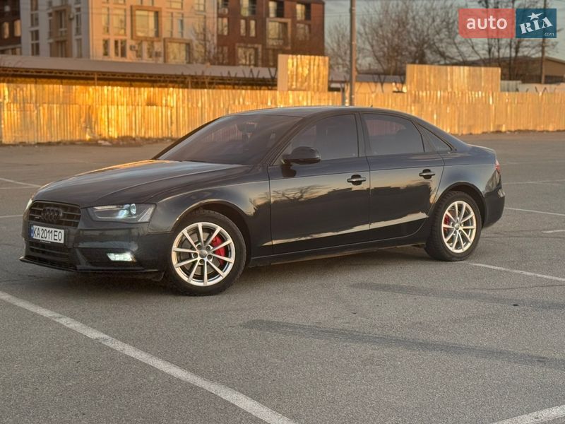 Седан Audi A4 2012 в Белогородке
