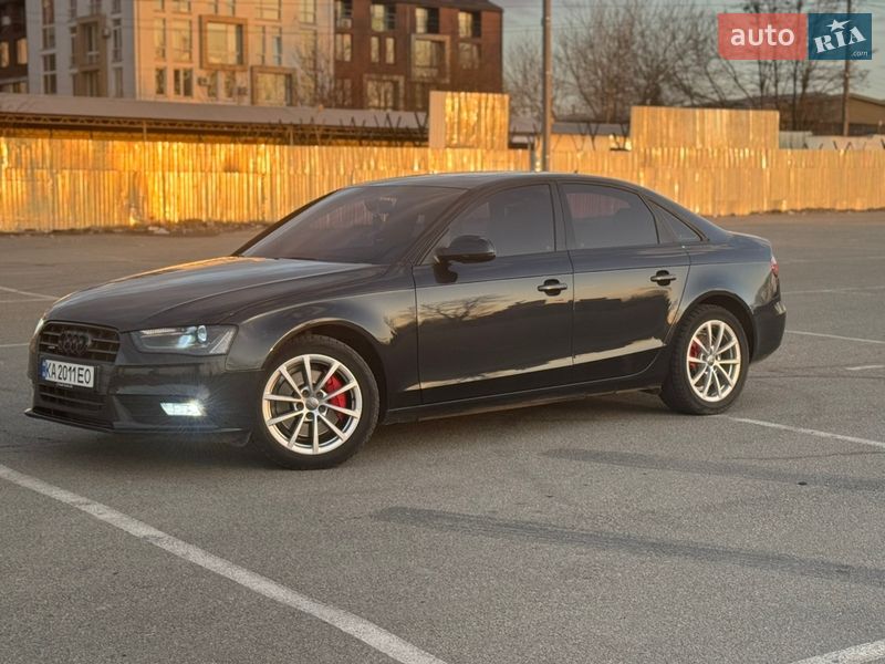 Седан Audi A4 2012 в Белогородке