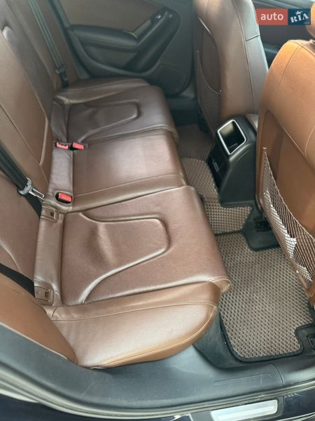 Седан Audi A4 2012 в Белогородке