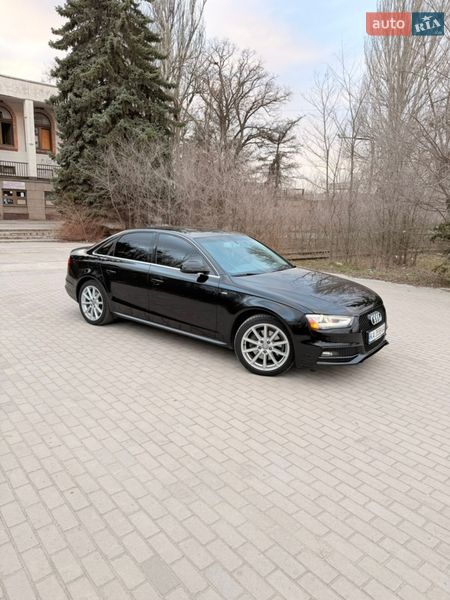 Седан Audi A4 2015 в Запорожье