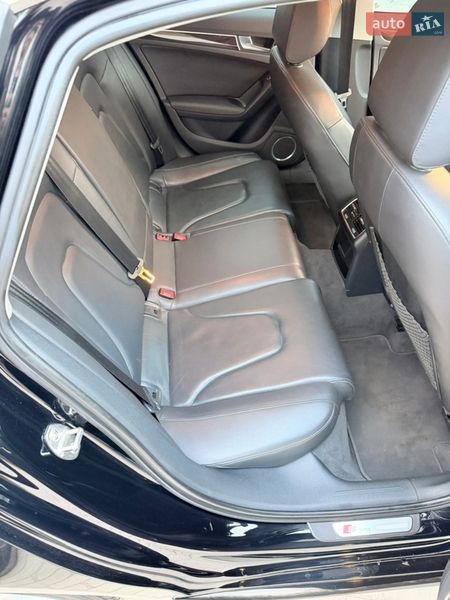 Седан Audi A4 2015 в Запорожье