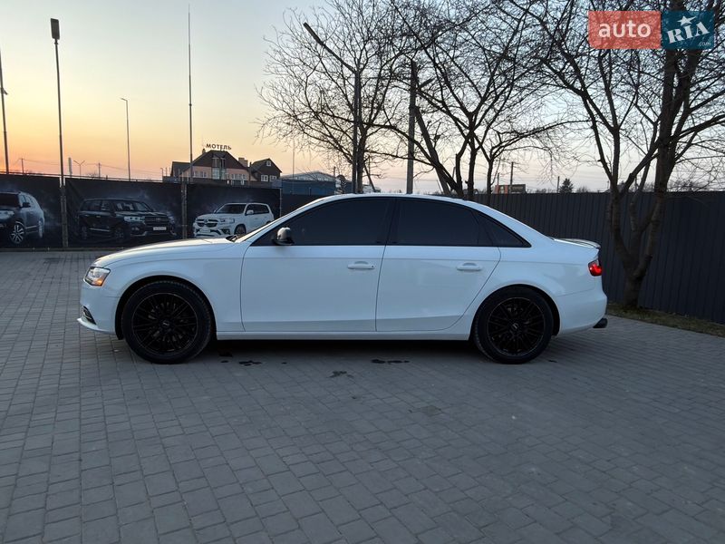 Седан Audi A4 2013 в Рогатині