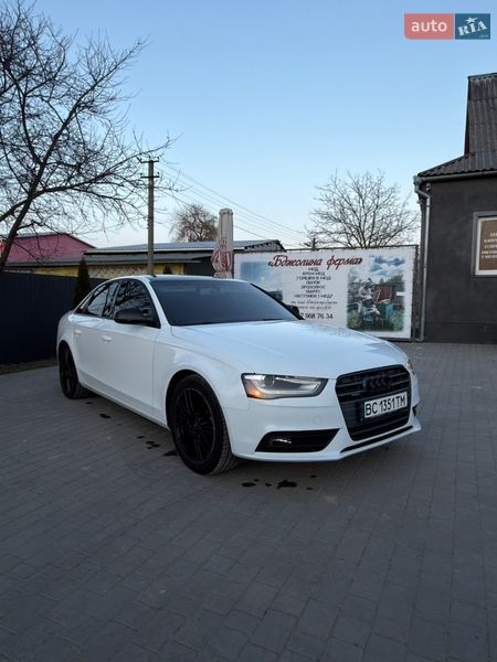 Седан Audi A4 2013 в Рогатині