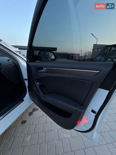 Седан Audi A4 2013 в Рогатині