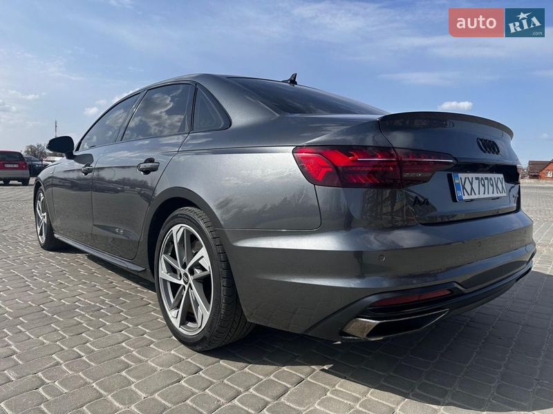 Седан Audi A4 2022 в Харькове
